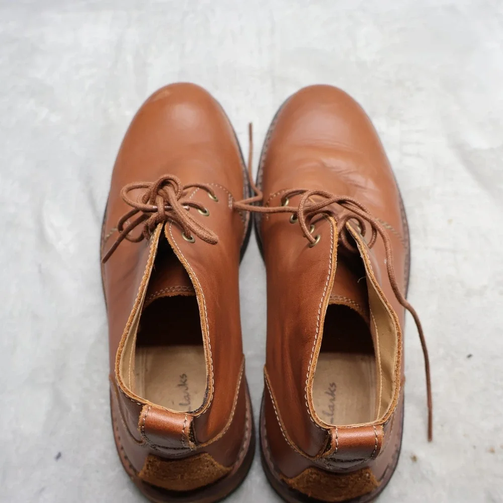Clarks these brown